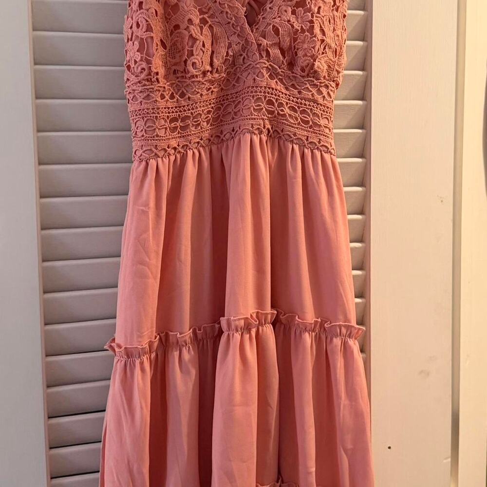 Ecowish coral dress with lace
